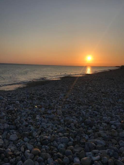 The Retreat, A Relaxing Getaway For Couples Apartman Hambrook Kültér fotó