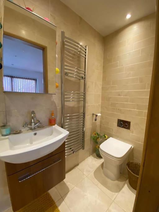 The Retreat, A Relaxing Getaway For Couples Apartman Hambrook Kültér fotó